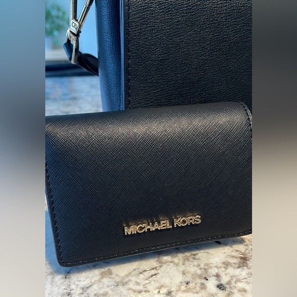 Michael Kors Crossbody & Wallet Set - Picture 6 of 8